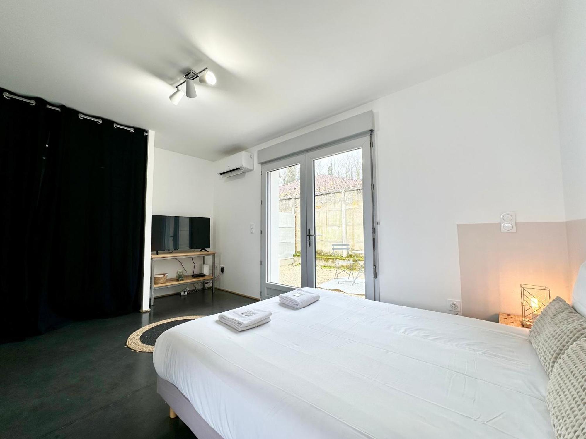 Le Chic - Parking - Exterieur - Fibre - Calme Apartment Mont-de-Marsan Exterior photo